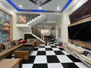 cho thuê nhà đẹp tại trung lực - trung hành - đầy đủ tiện nghi - 12tr/tháng - vào ở ngay được