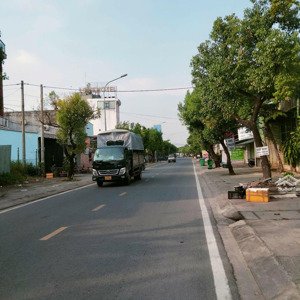 cần bán gấp nhà mặt tiền đường sông hành hóc môn tp hcm