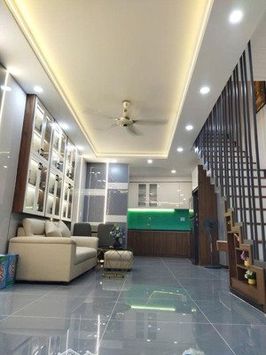 siêu phẩm nhà phố 3 tầng 36m2-đường số 8- gò vấp-gần mt đường phan văn trị-nhỉnh 5 tỷ