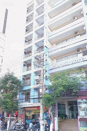 cho thuê khách sạn 120 phòng đang kinh doanh mặt đường trần phú nha trang. lh: 