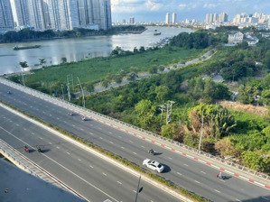 kẹt vốn cần bán nhanh căn 3 phòng ngủ view trực diện sông landmark 81