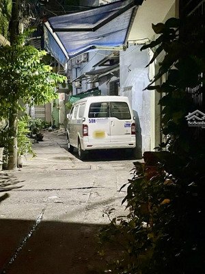 chỉ 4 tỷ hơn nhà mới xe hơi đỗ cửa ngay ngã 4 bảy hiền, bv thống nhất