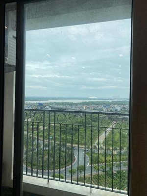 chính chủ cho thuê căn 2 ngủ 2wc ko view tâm linh đồ cơ bản giá chỉ 12tr, ban công đông