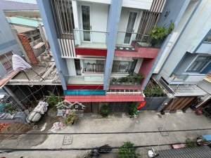 nhà đẹp lũy bán bích hxh thông 3 tầng giá chỉ hơn 6 tỷ