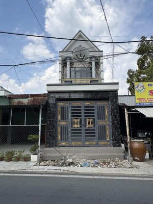 bán nhà mới mặt tiền long hậu 4.05m x 30m