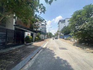 bán nhà mặt phố tại việt hưng, 67 tỷ, 330m2, mặt tiền 13m, view đẹp, giá tốt