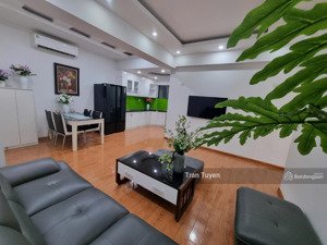 bán căn hộ chung cư n04 trần quý kiên. căn hộ 63m2, 2 phòng ngủ có đầy đủ nội thất về sẵn ở luôn.