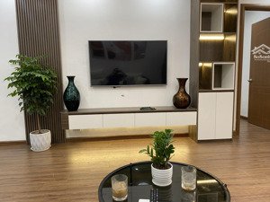 bán cc mễ trì hạ, dt 100. tầng trung cao. tell 