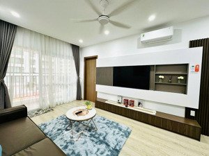 giảm mạnh căn hộ 65m2 full nội thất 2pn 2wc, ban công rộng hiếm có