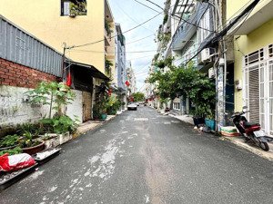 bán nhà hẻm nhựa 6m thông 1 trục - (4x14m) 3 tầng - chỉ hơn 10 tỷ