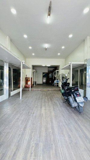 bán nhà mặt tiền trường chinh phường 12 tân bình 6 tầng 4.5*18m 80m2