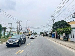 bán đất full thổ cư bình chánh- sổ hồng liền tay- giá chỉ 1.6 (giá còn thương lượng)