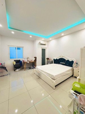 nhà đẹp khu phân lô sát phạm văn đồng, p13 bình thạnh 4.5x19m, trệt 2 lầu st