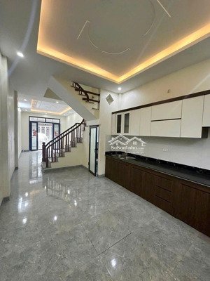 cần bán căn shop khu shophouse phụng châu zá tốt so với mặt bằng không qua trung gian