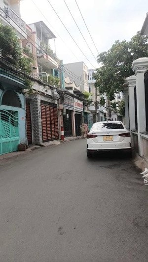 bán nhà 2 tầng cũ, hai mặt hẻm, hẻm xe hơi, đường 3 tháng 2, phường 14, quận 10, chỉ 9 tỷ
