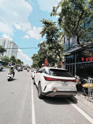 mặt phố vip văn cao, ba đình, chủ cần thanh khoản gấp giảm 5 tỷ, dt 95m, 6 tầng, vỉa hè 8m, 65 tỷ