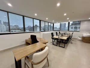 gấp! building hoàng quốc việt, dt 75m2 x9t và 1 hầm, thang máy, pccc, vỉa hè rộng, doanh thu 68tr