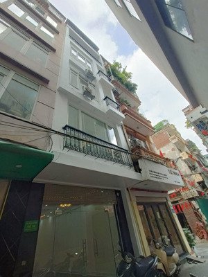 bán nhà riêng đường nguyễn khang, trung hòa, cầu giấy, hà nội, 17,9 tỷ, 45m2, view đẹp