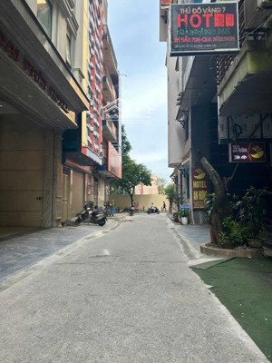 bán nhà hoàng quốc việt, cầu giấy, ô tô tránh, 7 tầng, thang máy, dòng tiền 50tr/tháng, nhỉnh 25 tỷ