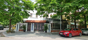 cần bán biệt thự thành phố giao lưu phạm văn đồng - bắc từ liêm, hoàn thiện 3.5 tầng, cạnh chung cư