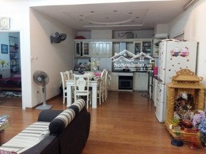 chính chủ bán căn hộ d11 trần thái tông thành thái
diện tích: 90m