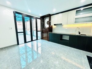 nhà đẹp nguyễn sơn, bồ đề, long biên. dt45m2, nhà 6 tầng thang máy, gara ô tô, giá 9.85 tỷ