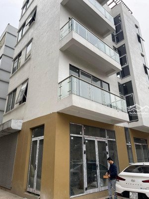 gần nguyễn văn huyên- 1 nhà ra phố- dt 77m- 7t- mt 5.8m - ô tô - kinh doanh - 2 thoáng giá chỉ 19tỷ