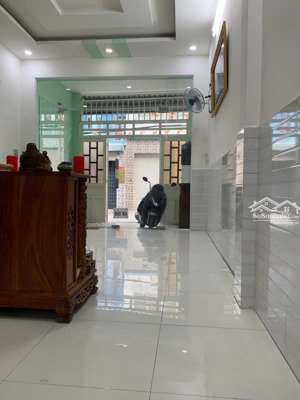 hẻm 6m thông đường thoại ngọc hầu p phú thạnh dt 4mx15m 2 tấm giá 5,5 tỷ