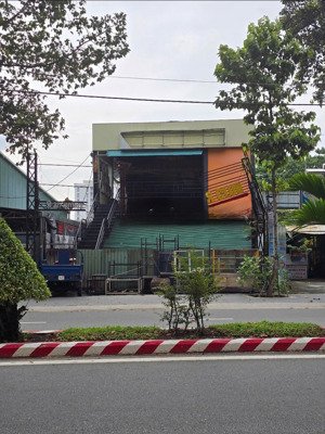 cho thuê mặt bằng 700m2 đường huỳnh văn luỹ, phú lợi, thủ dầu một