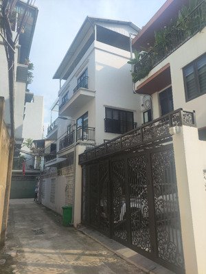 bán nhà dân xây lô góc ngõ ô tô tránh dt 108m2 mt 10m 17.4 tỷ trung tâm long biên