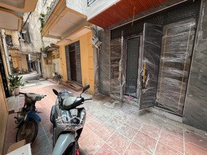 bán nhà nguyễn trãi ô tô đỗ cửa ngõ thông 2 thoáng 40.1m², 4 tầng, mt 4.5m, 11.2 tỷ