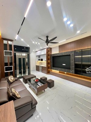 nhà đẹp hà đông - 38m2x 5t - lô góc 3 mặt thoáng - chỉ 7x tỷ - thang máy full nội thất