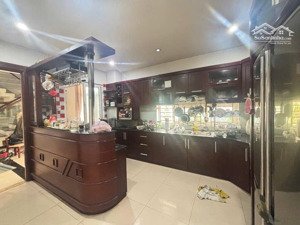 bán biệt thự 3 tầng - mặt tiền kinh doanh trương văn thành, hiệp phú quận 9 dt 10 x 24