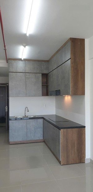 cần cho thuê căn hộ 3pn-2wc,giá thuê 6.5tr/tháng,có 2 ban công thoáng gió,.nội thất đẹp xịn, ở ngay