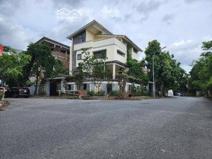 bán biệt thự hoa phượng căn góc hoàn thiện đẹp.