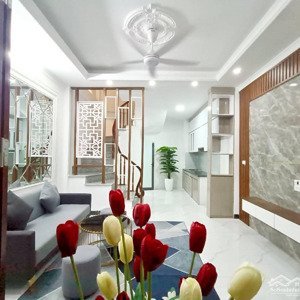 siêu hiếm ngõ nông phúc lợi - full nội thất- ô tô 5 tạ đỗ cửa - sân cổng để xe thoải mái