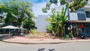 lô góc 191m2 mặt tiền 16m vát góc giá 60 triệu/m2 tốt nhất thị trường