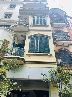 hoàng cầu - 60m - 4 tầng - 26.5tỷ - mặt tiền 4m - 2 mặt ngõ - ô tô tránh - ô chờ thang máy