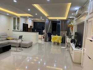 bán 2 căn hộ chung cư gold season nguyễn tuân, thanh xuân. 60m2 2n 6,2 tỉ. lh: 