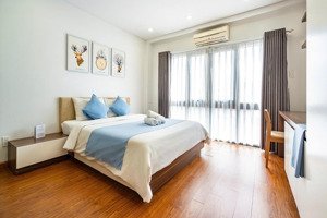 cho thuê căn hộ studio full nội thất cửa sổ lớn đón nắng quận 1