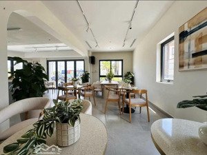 bán nhà thương mại 1 trệt 2 lầu, view công viên hồ bơi siêu đẹp k home