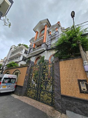 siêu phẩm! bán nhà lớn đường 3/2 quận 10 thông vạn hạnh mall - dt 10x22m 3 tầng giá chỉ 40 tỷ