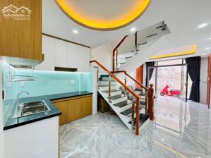 NHÀ 2 TẦNG LÔ GÓC 2 MẶT HẺM 38M2 HXH GẦN MẶT TIỀN BÙI VĂN NGỮ SÁT BÊN CHỢ NGÃ BA ĐÔNG QUANG. HIỆP THÀNH, Q.12