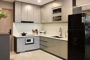 bán căn hộ 82m2 2 phòng ngủ lớn full nội thất luxury giá chỉ 3ty9 sẵn sổ hồng công chứng ngay