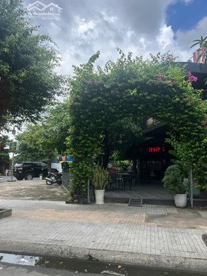 giá cực rẻ! mặt tiền thái ly, p. thảo điền, q2. dt: 16mx11m(cn: 176m2) - 1 tầng đang kd cafe. 28tỷ