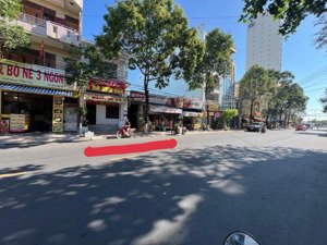 bán lô đất ngang 11m đường hoàng diệu- đi bộ ra biển- có thể xây được 24 tầng phù hợp làm khách sạn