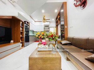 chính chủ bán nhà trung yên, trung hòa dt 45m2x6t ô tô 7 chỗ vào nhà, cách phố 30m, mới đẹp 17,9 tỷ