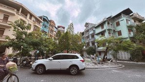 xuân la 59m - 4 tầng - mt 4.5m - 24.5 tỷ - mặt ngõ 3 ô tô tránh - gara - vỉa hè