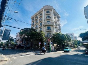 bán tòa chdv góc 2mt tân quy nguyễn thị thập, dt: 15 x 20m. hầm 7 tầng hđt: 350 triệu. giá: 60tỷ