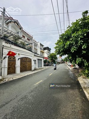bán nhà ngay đại học cảnh sát linh tây, thủ đức, 90m2 (4,5 x 20m), hẻm ô tô gần mặt tiền